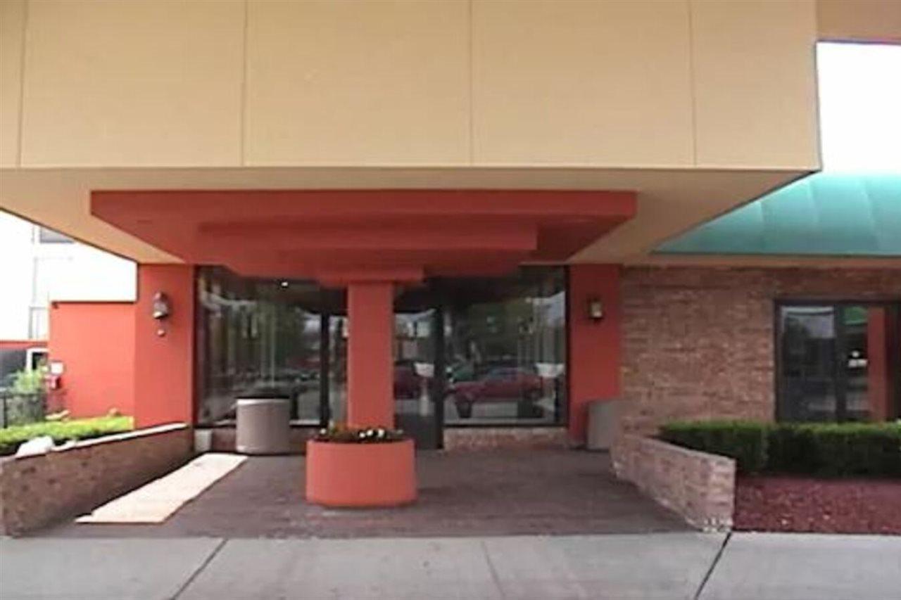 A Victory Inn & Suites - Ann Arbor Extérieur photo