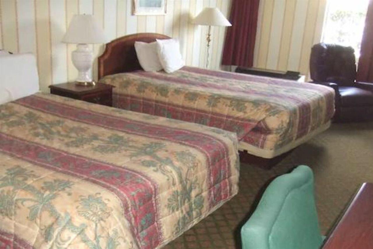 A Victory Inn & Suites - Ann Arbor Extérieur photo